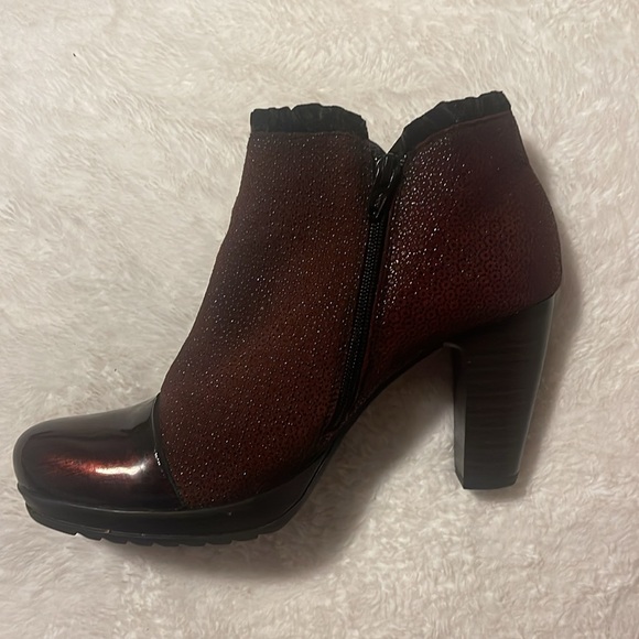 Gorgeous Burgundy booties with lots of detail. - Picture 2 of 5